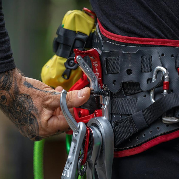 DMM メガボールト シルバー